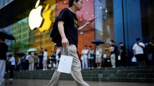 افزایش ۵۲ درصدی فروش آیفون در چین